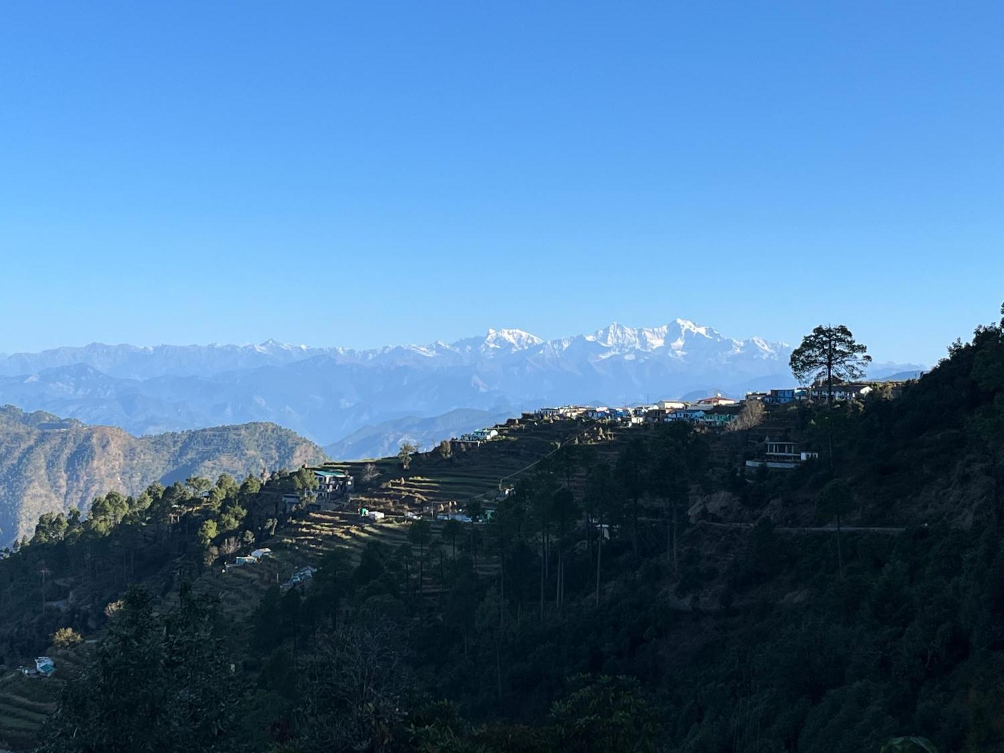 Himalayan Hill Top Resort Kanatal Exterior photo