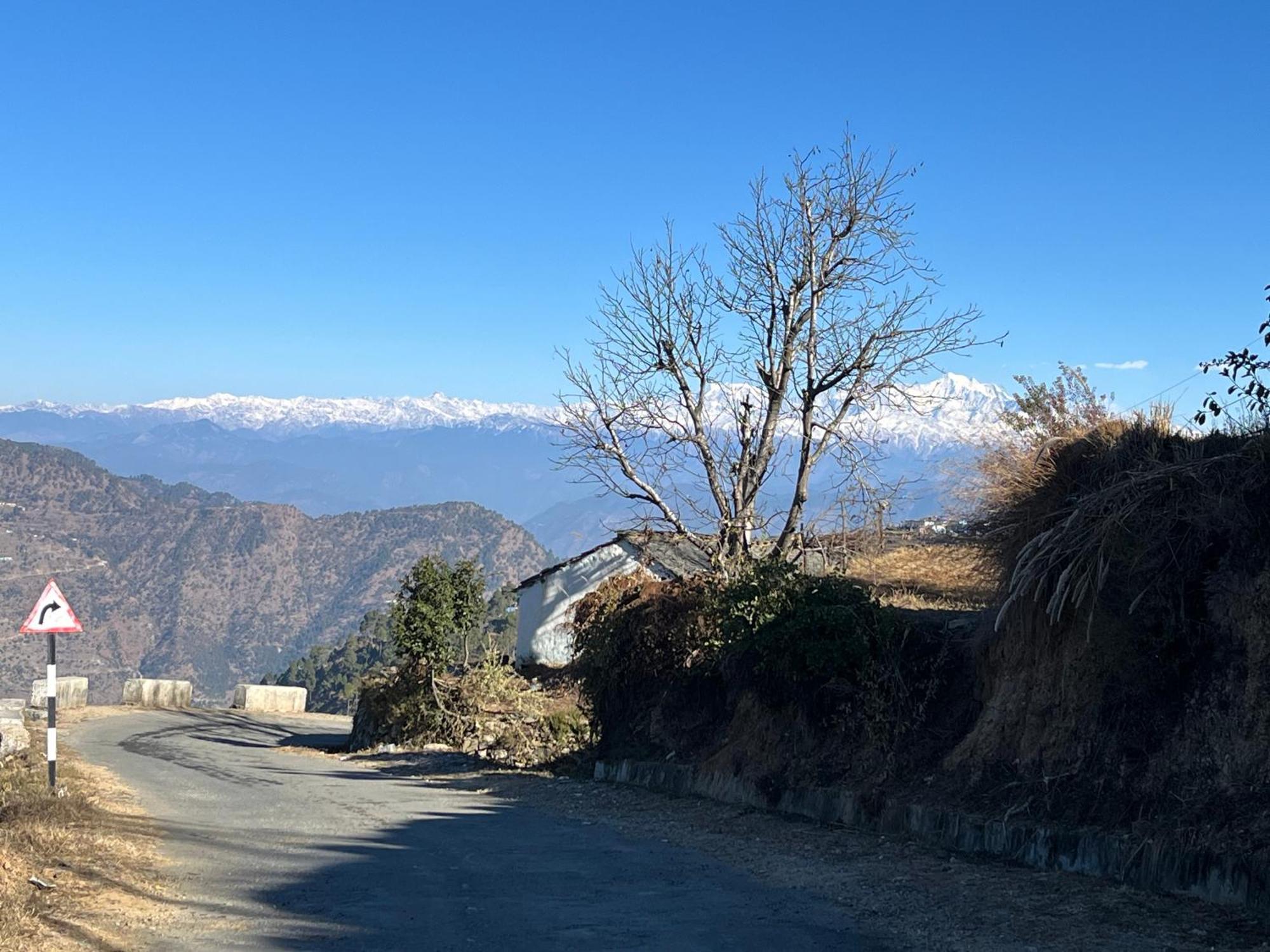 Himalayan Hill Top Resort Kanatal Exterior photo