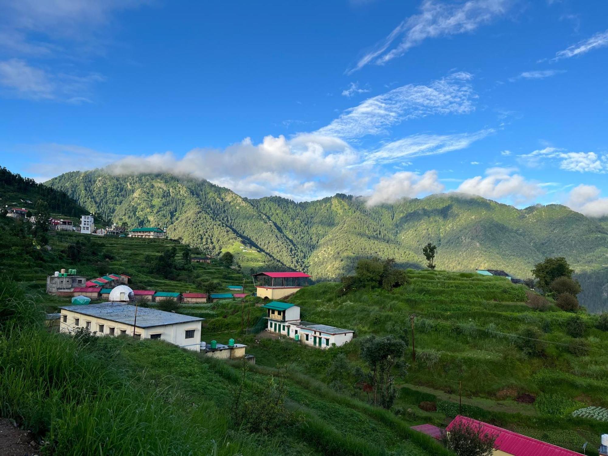Himalayan Hill Top Resort Kanatal Exterior photo